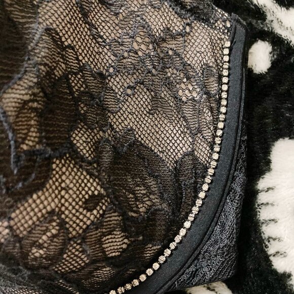 LA SENZA 34DD Black and nude pink floral lace underwire bra w/ clear rhinestones - Picture 6 of 13